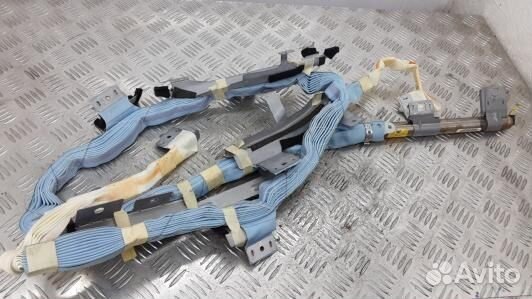 Шторка безопасности subaru tribeca B9 (83F06S401)