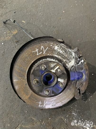 Кулак передний правый ford kuga 1