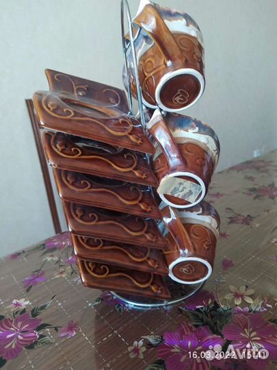 Набор чашек на подставке