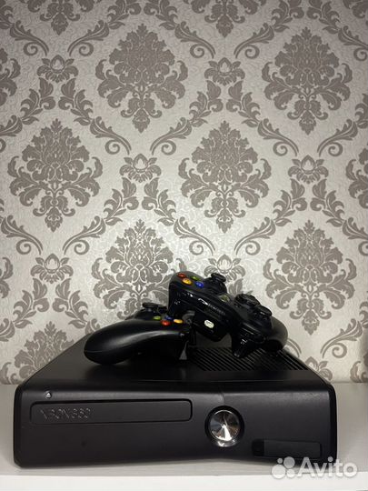 Xbox 360S/E 250Gb Freeboot/Прошитый