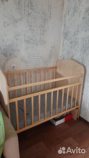 Детская кроватка