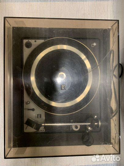 Проигрыватель винила 