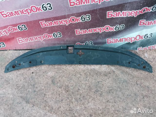 Накладка замка капота передний верхний Toyota Land