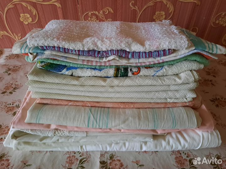 Постельное белье, полотенца