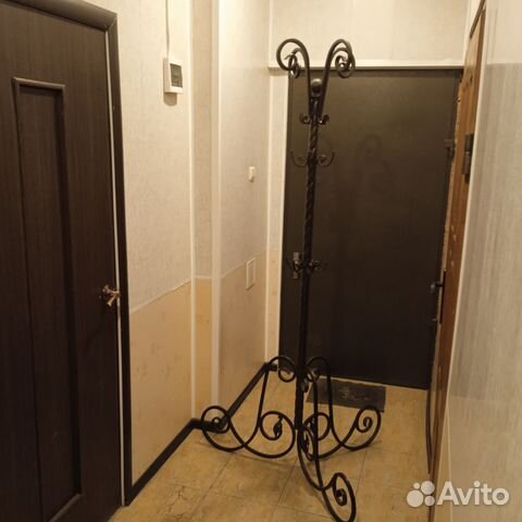 Напольная вешалка ручной работы