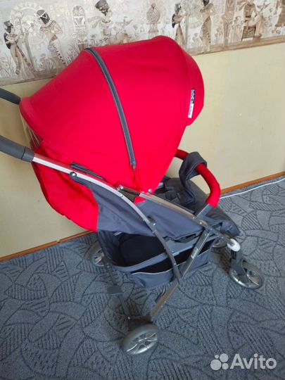 Детская прогулочная коляска