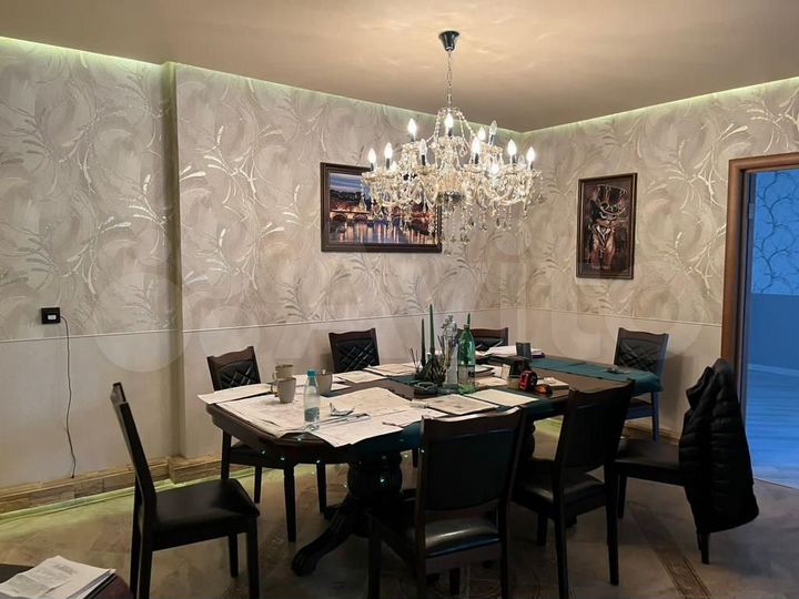 3-к. квартира, 126 м², 1/3 эт.