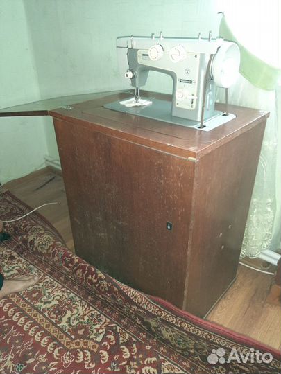 Швейная машинка Подольск 142 б/y