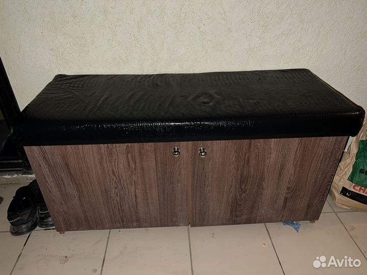 Обувница с сиденьем