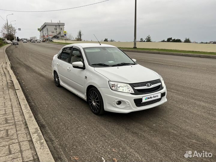 LADA Granta 1.6 МТ, 2014, 247 365 км