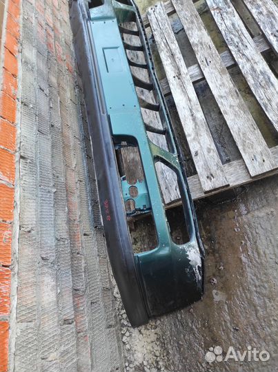 Передний бампер дефект Volkswagen Golf 3