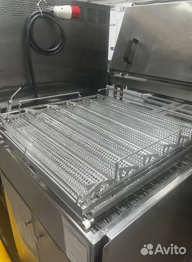 Фритюрница профессиональная