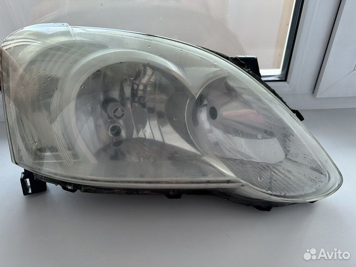 Фара Toyota Corolla, Runx, Allex