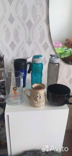 Стаканы бутылки чашки