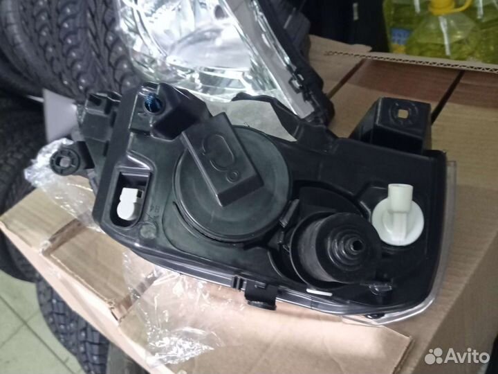 Фара рено логан. С 2009 года