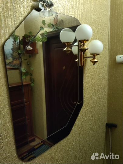 Зеркало с подсветкой в прихожую