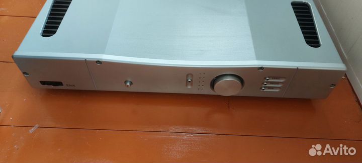 Усилитель Rega elicit