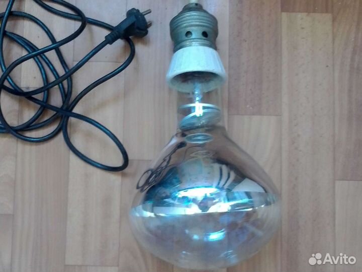 Лампа для прожектора с цоколем