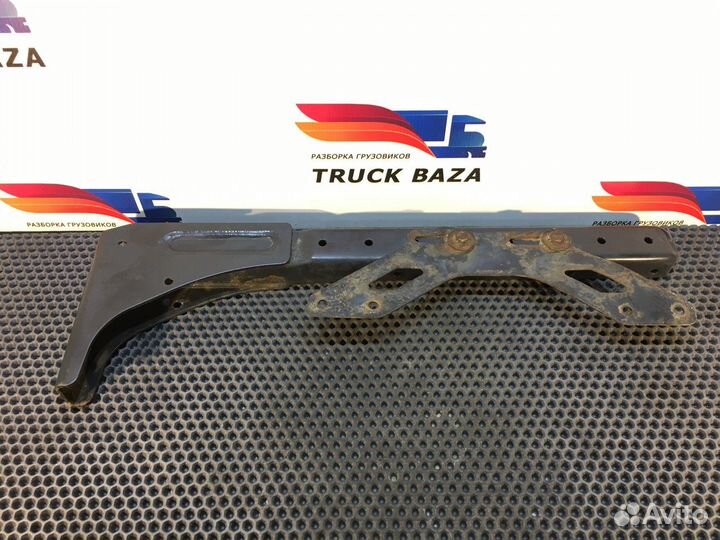 81252455200 Кронштейн крыла заднего левого