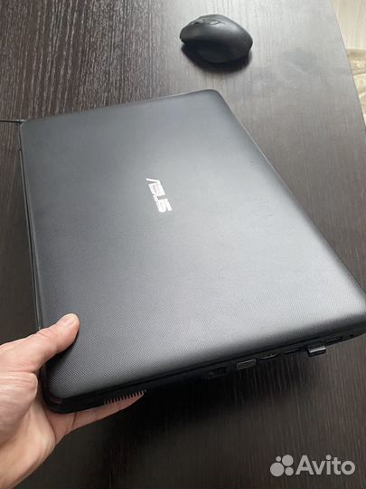 Большой и мощный Ноутбук asus X751M 17