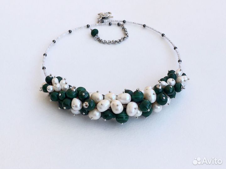Колье с малахитом и жемчугом