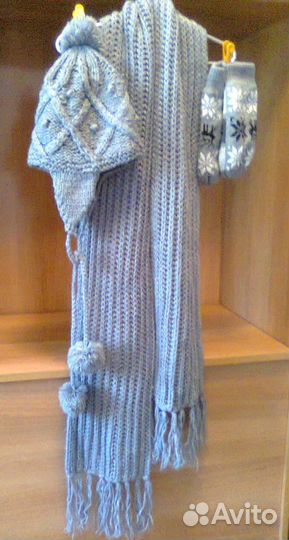 Комплект из шапки, шарфа, рукавиц