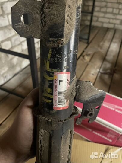 Стойки (амортизатор) Lexus RX300,330,350