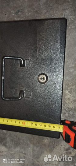 Ящик металлический с замком,сейф