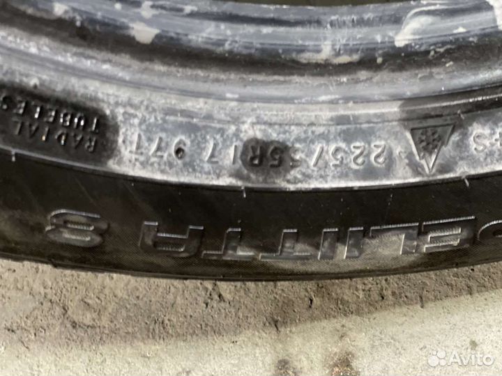 Nokian Tyres Hakkapeliitta 8 225/55 R17