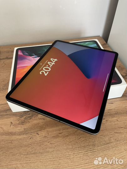 iPad pro 12.9 WiFi + Cellular