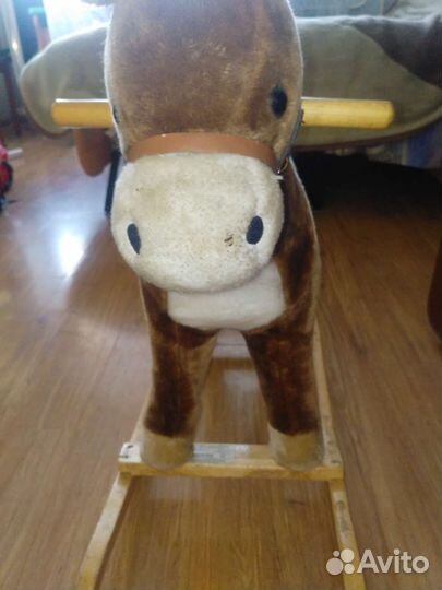 Детская качалка лошадь