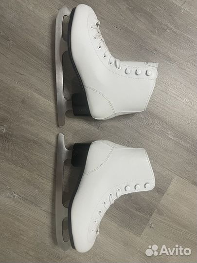 Детские коньки для девочки
