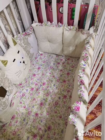 Комплект подушек в кроватку