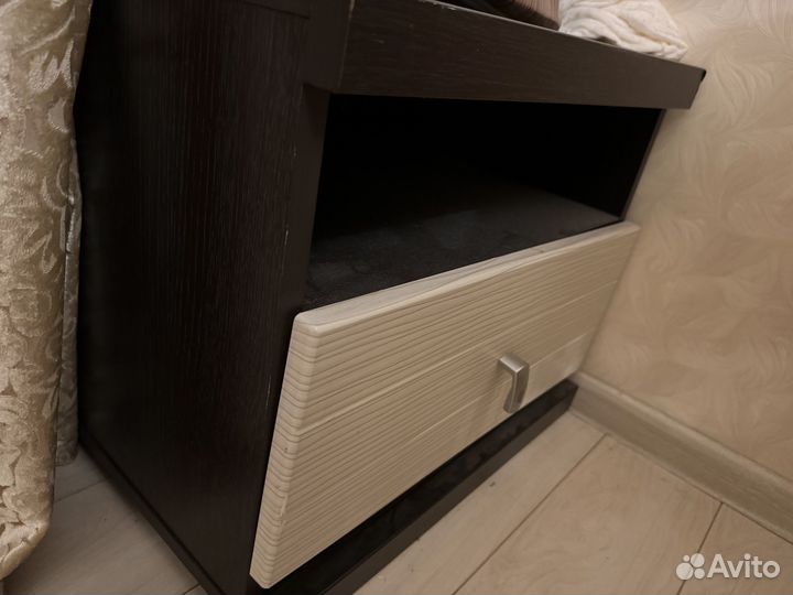 Комод и 2 тумбочки