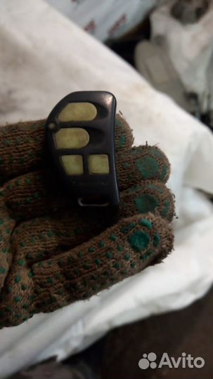 Брелок сигнализации Томагафк