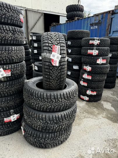 Bridgestone Blizzak Spike-02 SUV 285/60 R18 120T