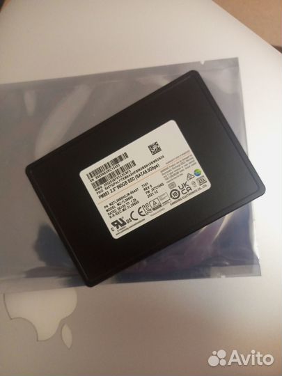 SSD 1тб 2.5 SATA (960GB) Samsung, новые