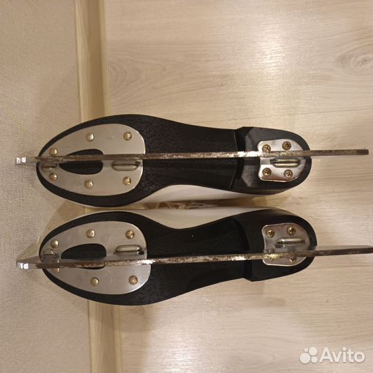 Коньки фигурные