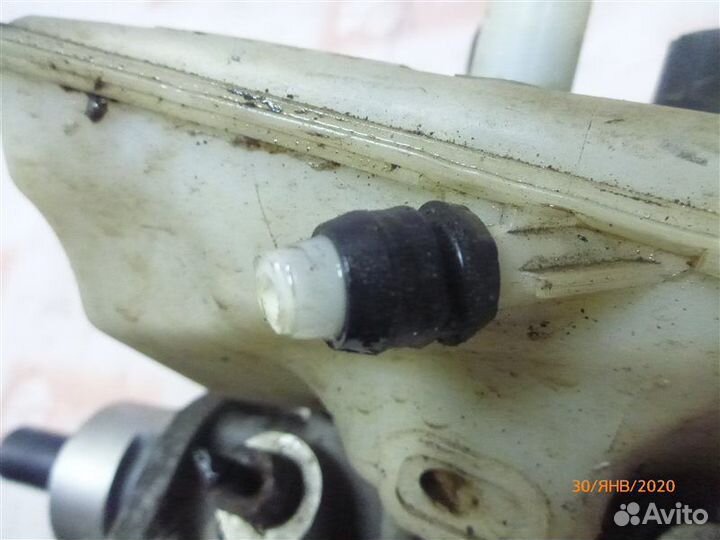 Главный тормозной цилиндр Peugeot 406 8B 2.0 2003