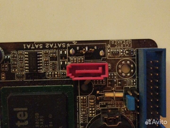 Материнская плата 775