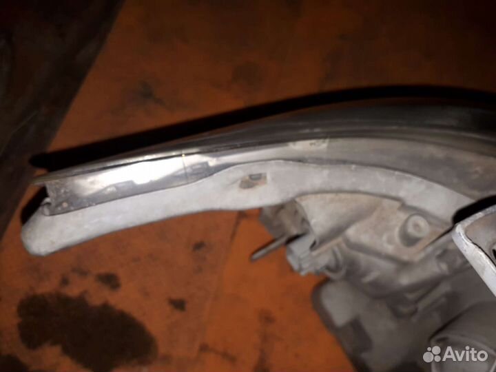 Левая фара Camry 40 2006 год