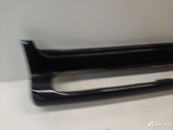 Накладка порога правая Toyota Land Cruiser 200