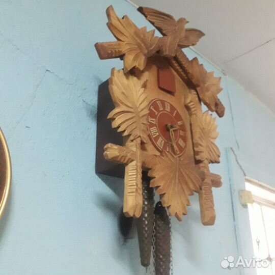 Часы с кукушкой резные