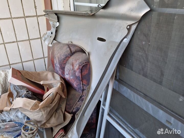 Крыло переднее правое тойта камри г.в 2008