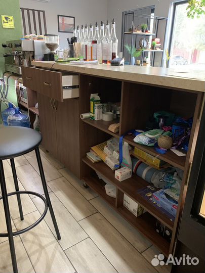 Барная стойка для кофейни или кафе