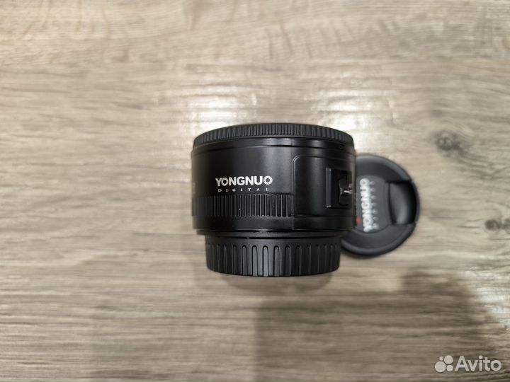 YongNuo 50mm f/1.8 Canon EF