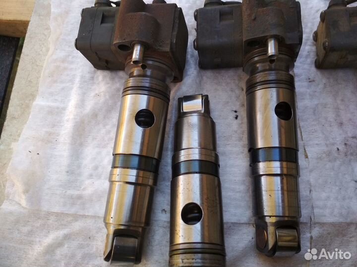 MB Atego Насос-форсунка (секция)