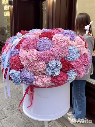 Огромная композиция из гортензии