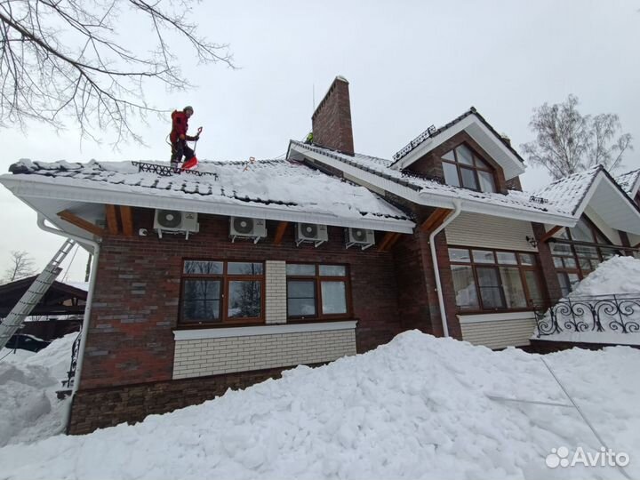 Промышленный альпинист. Ремонт фасада. Монтажник