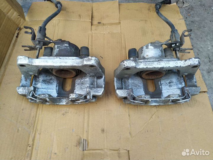 Передний суппорт audi a4 b7